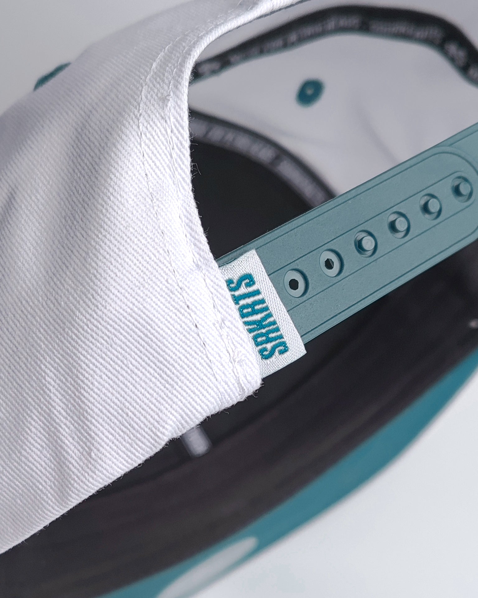 Snapback Cap | SK II | WHITE