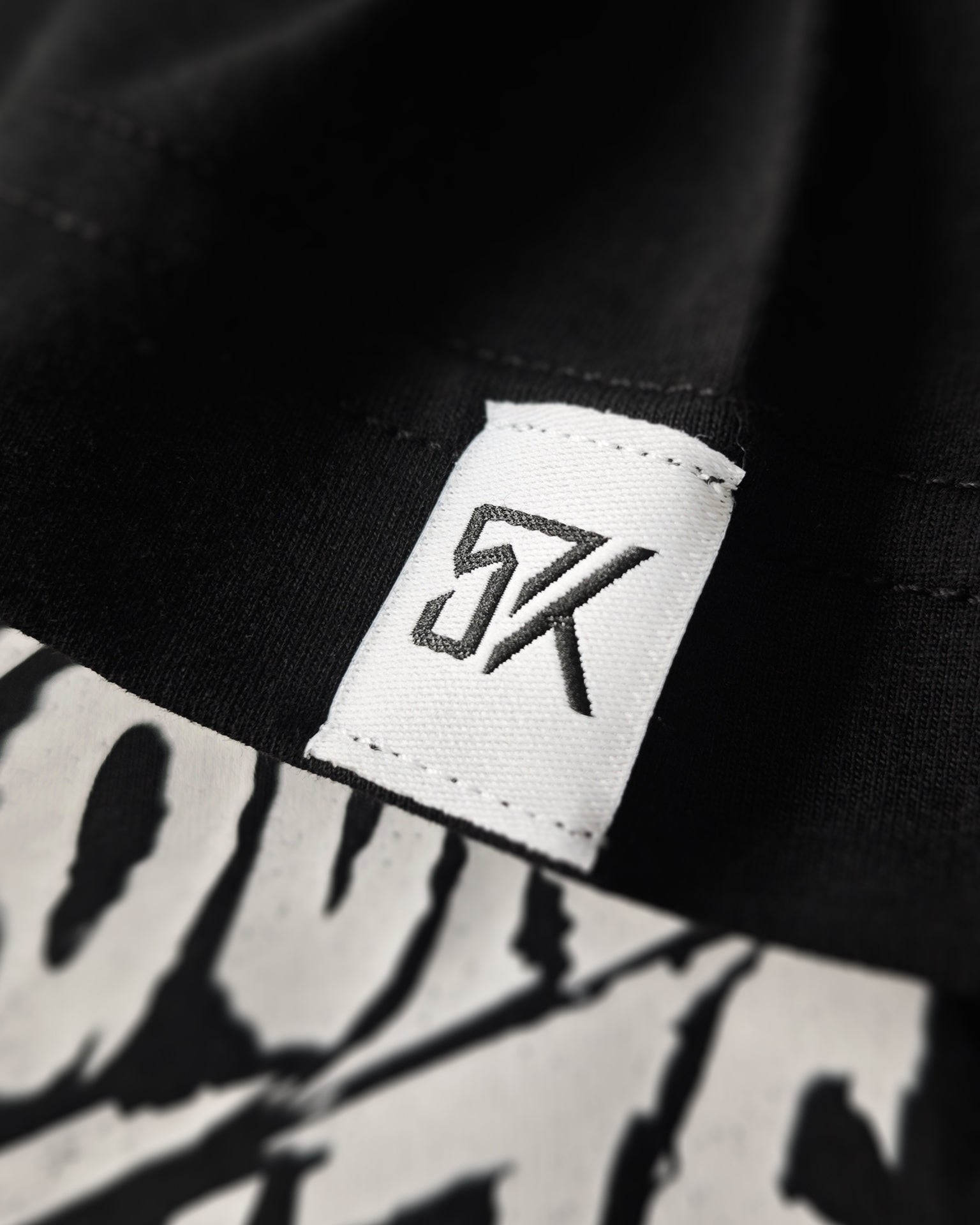T-Shirt | Scary | Schwarz